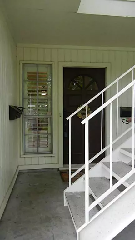 Houston, TX 77079,883 Wax Myrtle LN