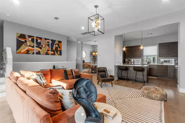 Houston, TX 77004,2104 Dennis ST