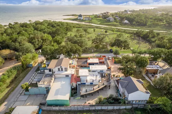 Seabrook, TX 77586,614 Pine Gully RD