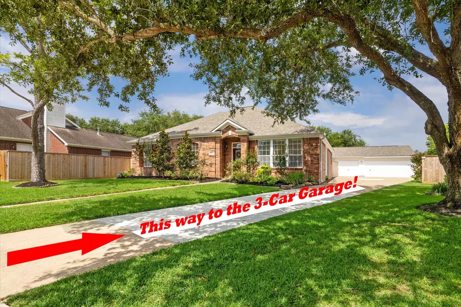 815 SPRING VALLEY COURT, Sugar Land, TX 77479