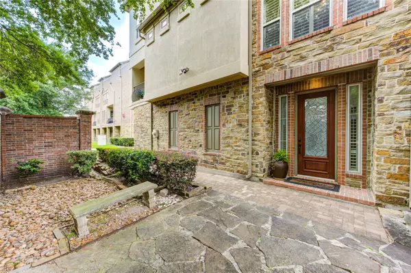 Houston, TX 77056,3331 Bingham Manor LN