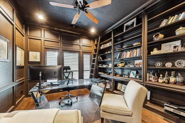 The Woodlands, TX 77380,19 Grogans Point CT