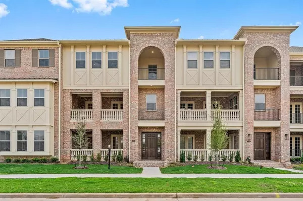 138 Stadium DR,  Sugar Land,  TX 77498