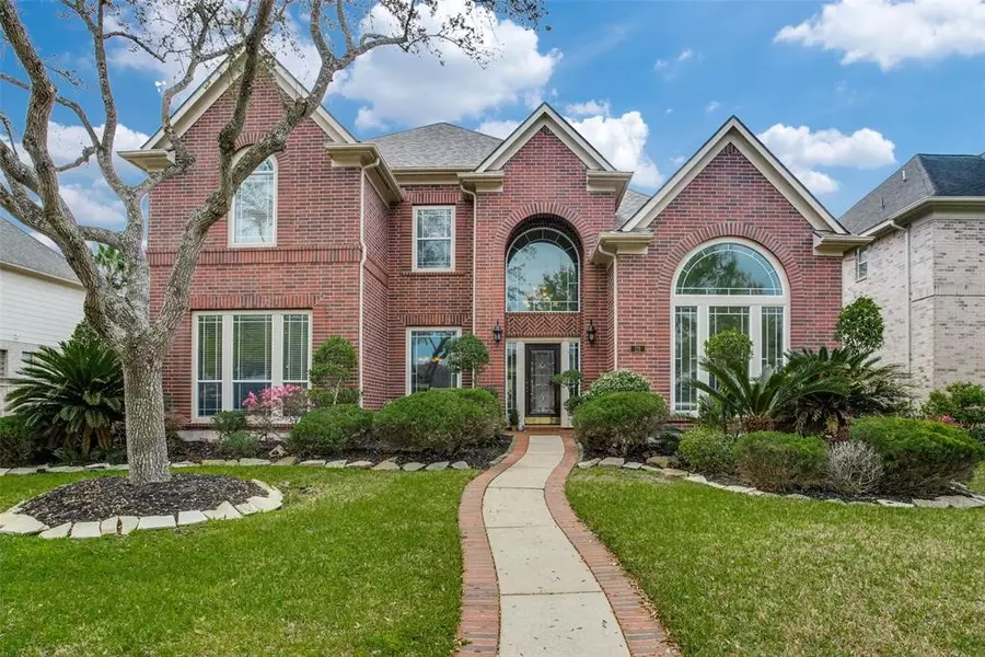 28 Twin Valley DR, Sugar Land, TX 77479