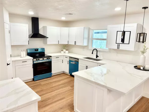 Houston, TX 77045,3726 Heatherbrook DR