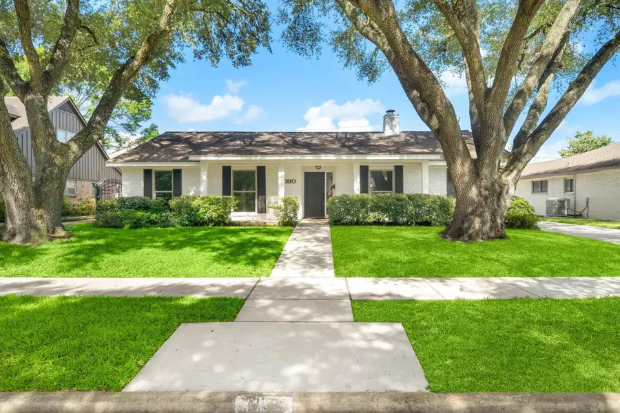 10110 Bob White DR, Houston, TX 77096