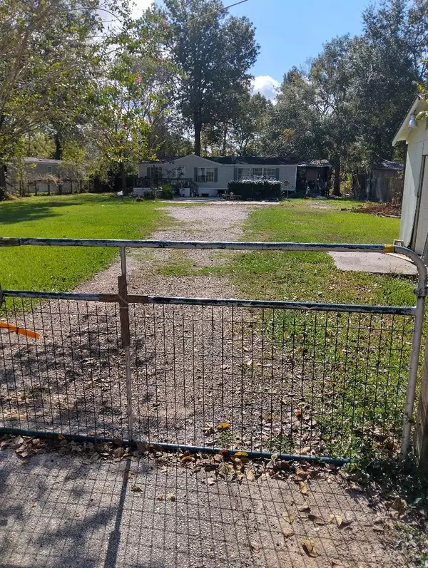 1230 Palm DR, Huffman, TX 77336