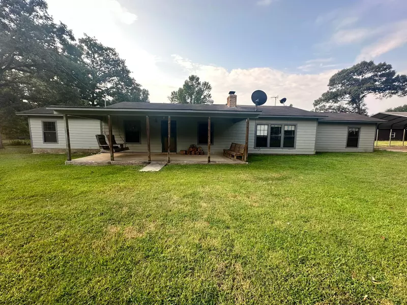 185 Powell LN, Hemphill, TX 75948