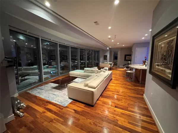 1600 Post Oak BLVD #1206, Houston, TX 77056