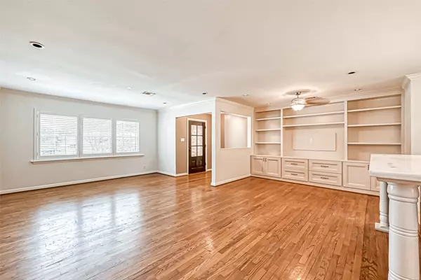 Houston, TX 77043,10307 Shadow Wood DR