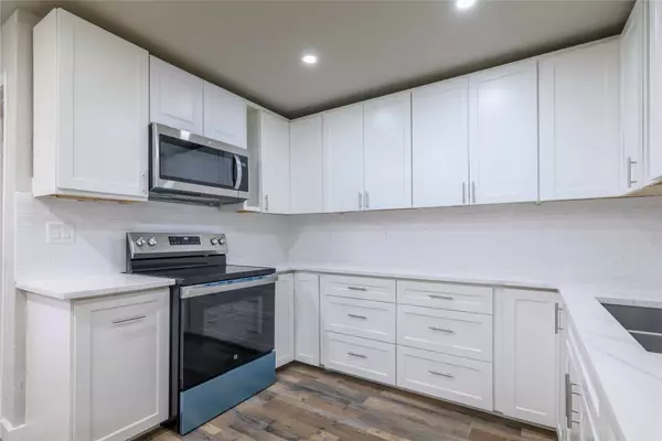 Houston, TX 77072,12044 Beechnut ST