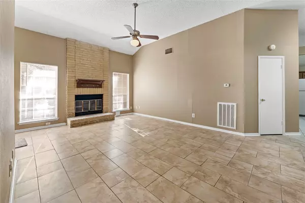 Rosenberg, TX 77471,4717 Woodway AVE