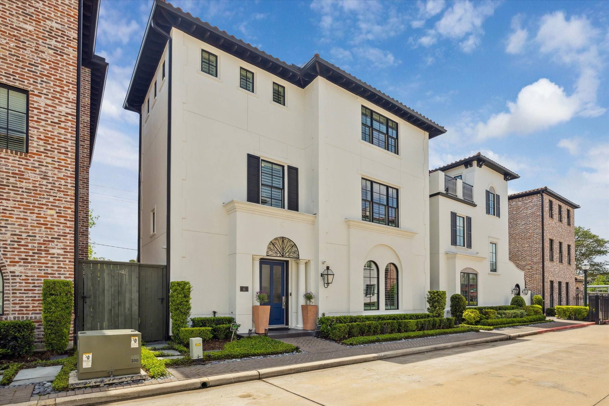 Houston, TX 77025,6 Southside CIR