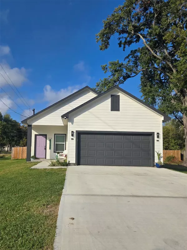 2118 2nd AVE N, Texas City, TX 77590