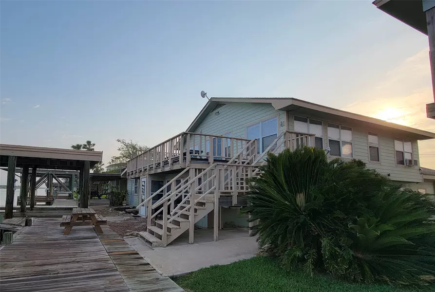 143 Fm-2031, Matagorda, TX 77457