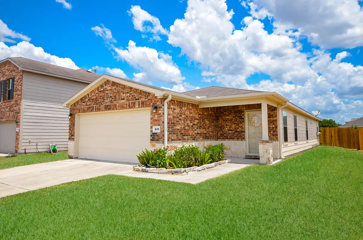Rosenberg, TX 77471,915 Canyon Hill LN