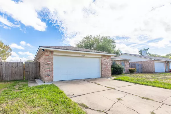Sugar Land, TX 77498,9907 Towne Tower Ln