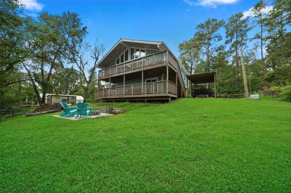 130 Cliff ST,  Point Blank,  TX 77364