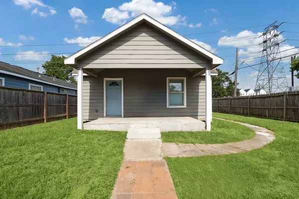 2802 Hardy ST, Houston, TX 77009