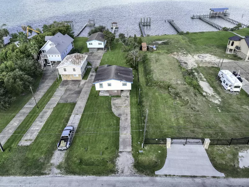 1434 10th ST, San Leon, TX 77539