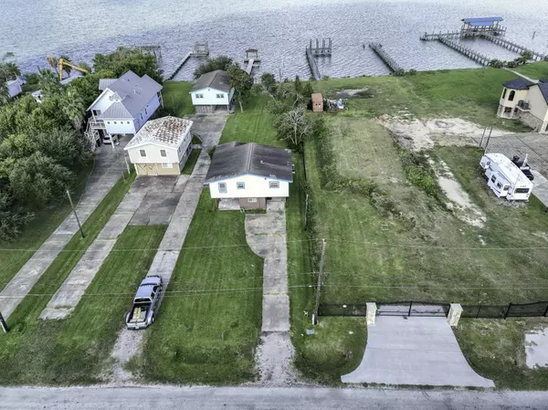 1434 10th ST, San Leon, TX 77539