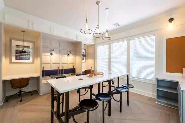 Houston, TX 77498,15270 Voss RD #0339