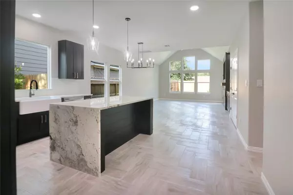 Navasota, TX 77868,704 N Mcnair ST