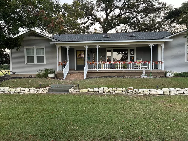 359 Salmon Lake Rd, Grapeland, TX 75844