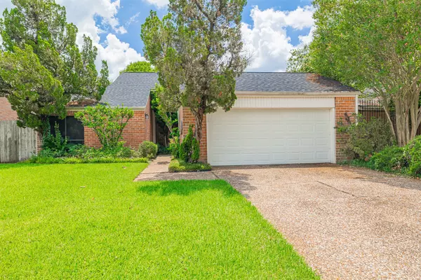 12203 Carriage Hill DR, Houston, TX 77077