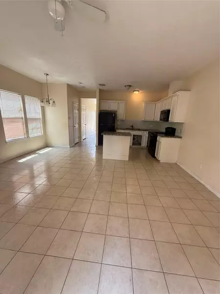 10642 Logger Pine TRL #B, Houston, TX 77088