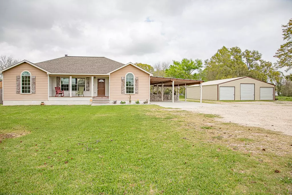 Anahuac, TX 77514,903 Lee Ave
