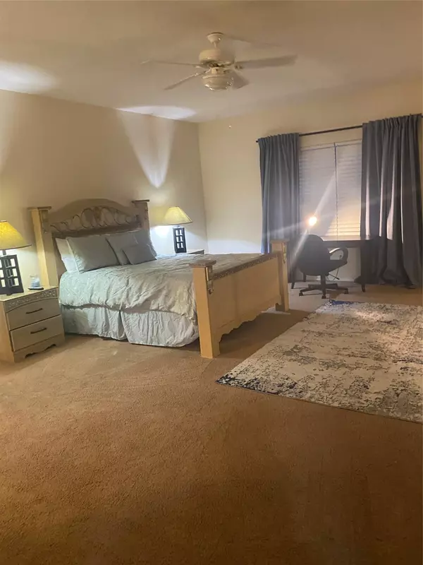 Houston, TX 77042,580 Wilcrest DR #580