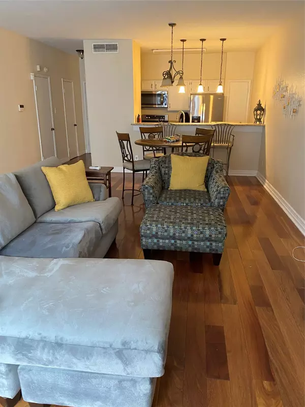 Houston, TX 77042,580 Wilcrest DR #580