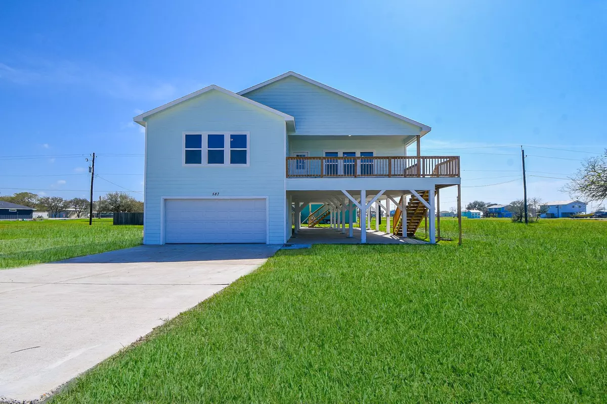 Palacios, TX 77465,587 Stovall DR