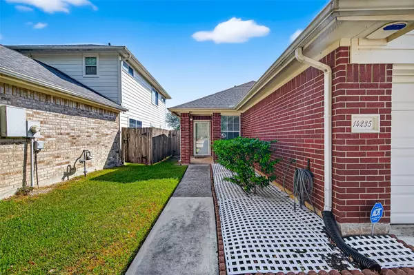 Houston, TX 77047,14235 Stone Cottage LN