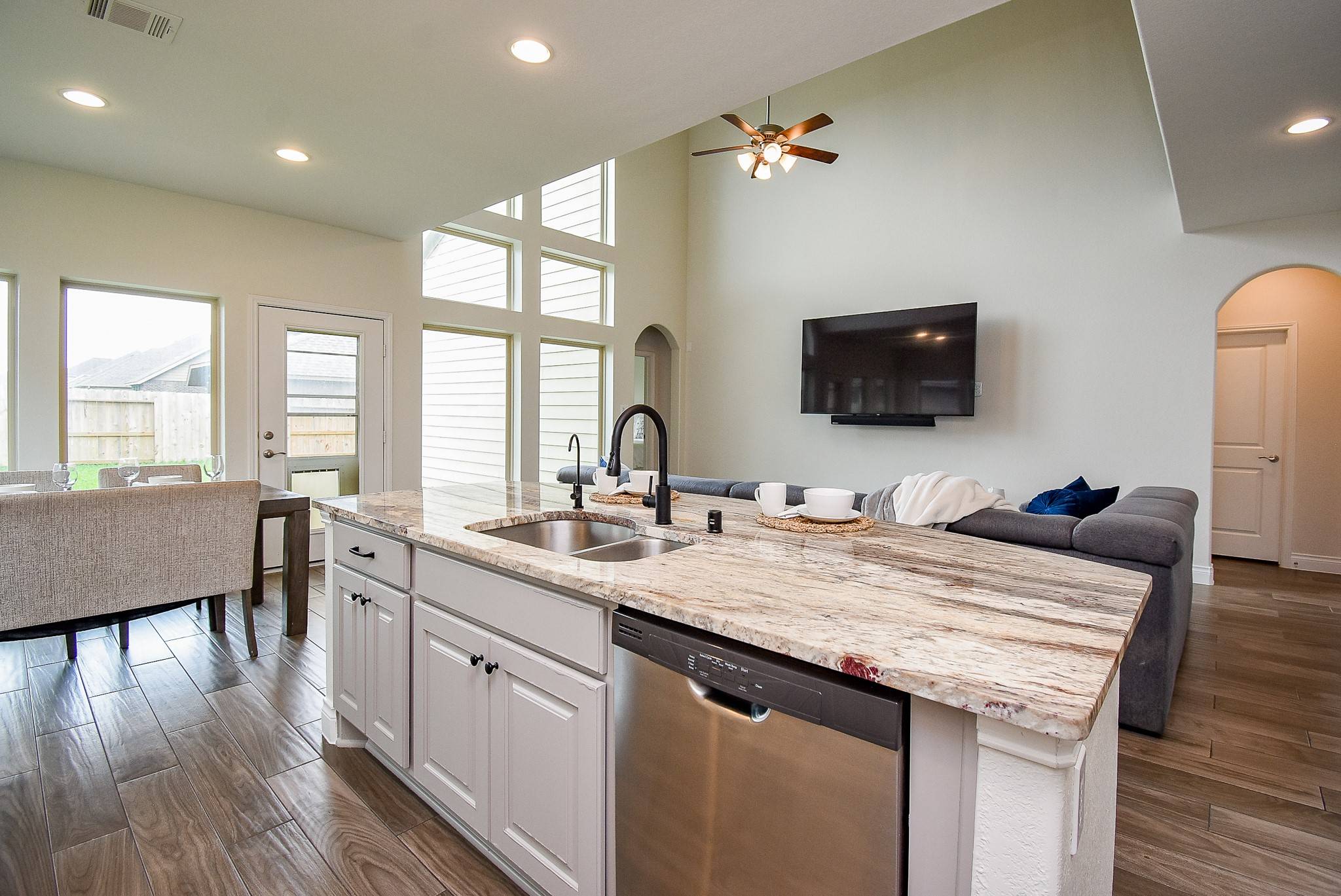 2804 Sable Creek LN, Pearland, TX 77584