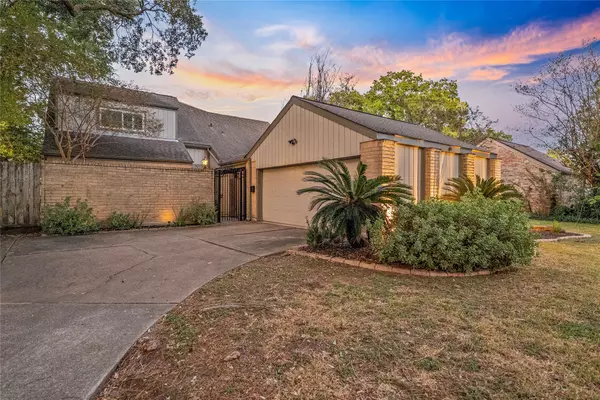 Houston, TX 77042,10218 Burgoyne RD