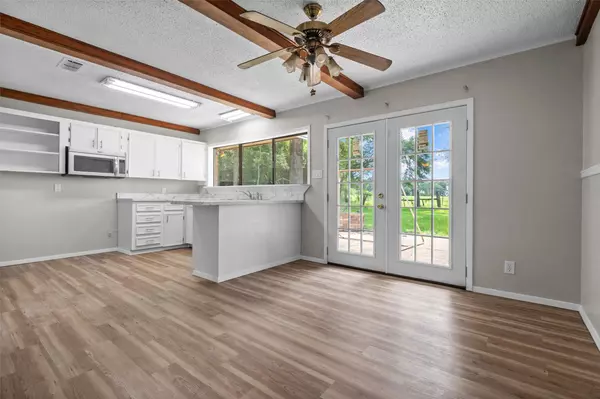 Grapeland, TX 75844,239 County Road 2335