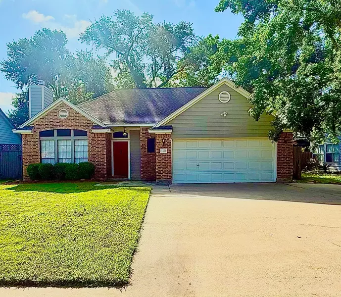 110 Beechwood, Lake Jackson, TX 77566