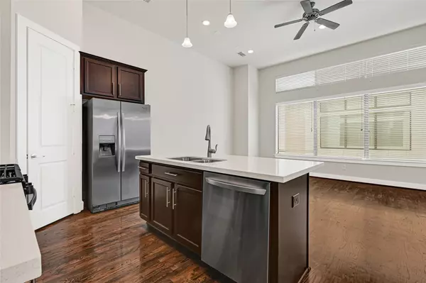 Houston, TX 77003,72 N Hutcheson ST