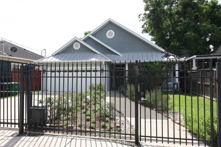 212 Greenwood ST, Houston, TX 77011