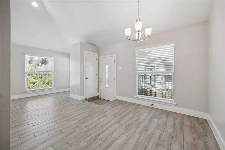 2320 Peppermill RD, Houston, TX 77080