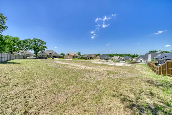 Bryan, TX 77808,3273 Rose Hill LN