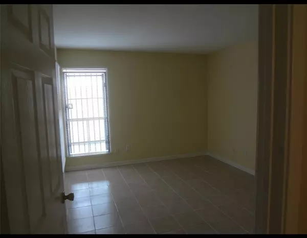 Houston, TX 77071,10100 S Gessner RD #813