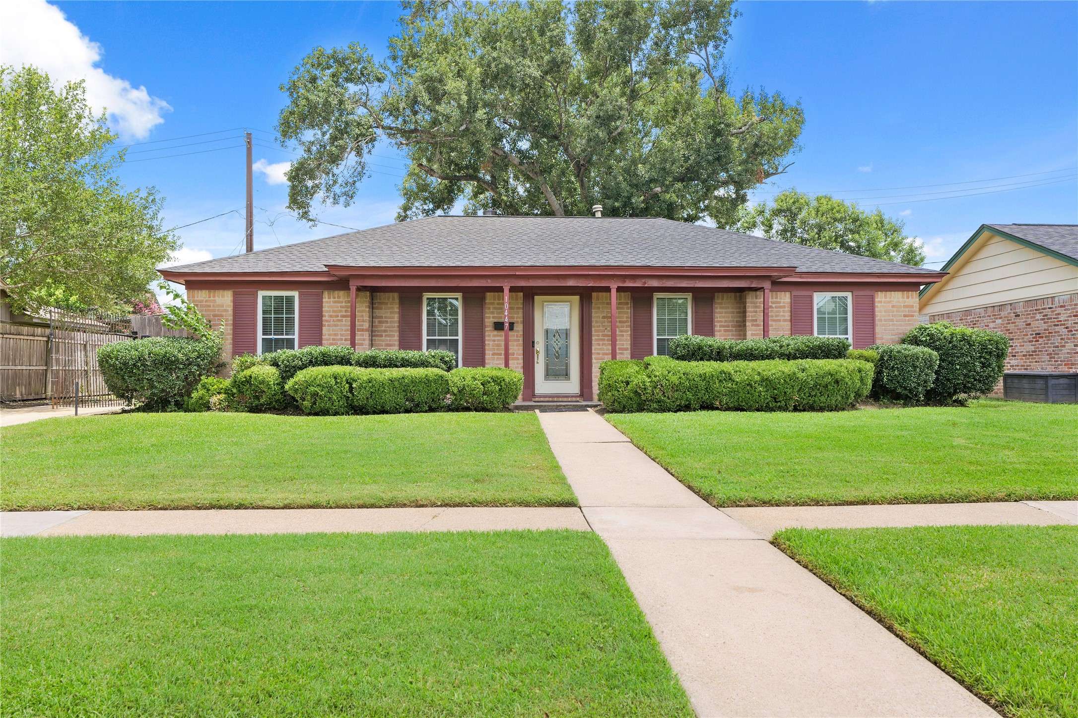 10447 Winding Trail RD,  La Porte,  TX 77571