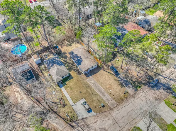 28609 Netawaka CT, Huntsville, TX 77320