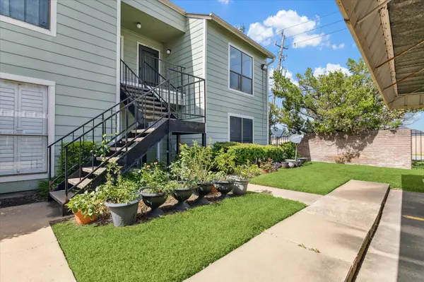 14777 Wunderlich DR #1012, Houston, TX 77069