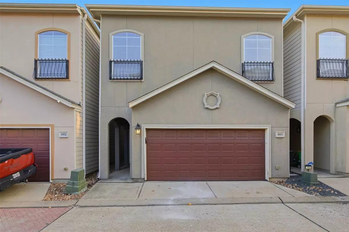 Houston, TX 77003,901 Mckinney Park LN