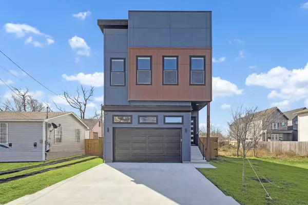 830 E 40th ST,  Houston,  TX 77022