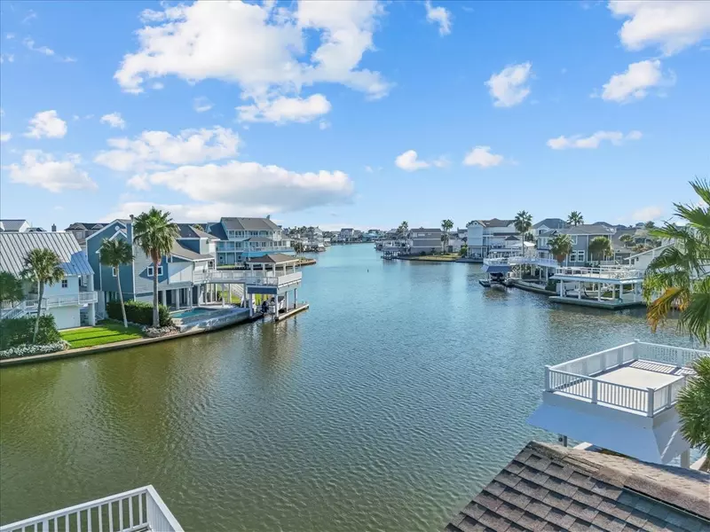 3423 Christmas Tree Point RD, Galveston, TX 77554